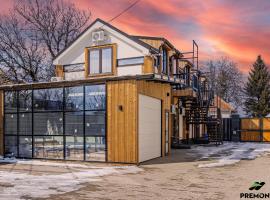 Premont Luxury Ghimbav, camera con cucina a Ghimbav