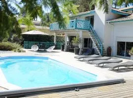 Spacieuse villa au golf avec piscine privée, parking, et services de conciergerie - FR-1-791-23