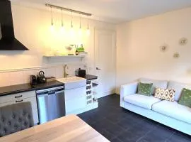 DJP76 mooi gelijkvloers appartement met terras