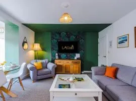 Stylish Buxton, Peak District Stay - Fresh New Look!