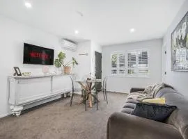 In the Heart of Hamilton! Modern and Convenient #5 -By KOSH BNB