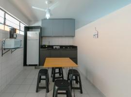 Apto aconchegante na melhor região da Zona 7, hotel in Maringá