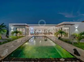 Exceptional villa, jacuzzi, heated pool