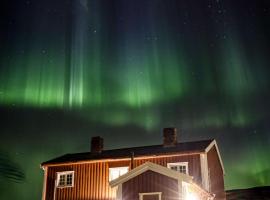 Viesnīca Aurora Lodge Helligskogen with sauna pilsētā Helligskogen