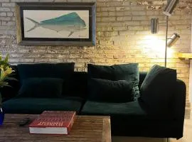 Chic Urban Pied a Terre in Heart of DC