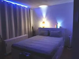 Studio rénové, sur la digue