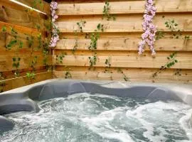 Boann 5 - Hot Tub-Hunting Tower Lodges-Luxury-Families-Romantic