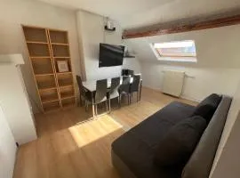 European District Apartment Thirteen