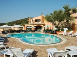 Residence with swimming pool just 5 minutes from Budoni, apartments with air conditoning and private outdoor area
