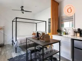Sleek Luxury Studio with Patio LAX & Beach Access