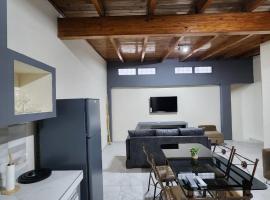 Departamento centro Maipú Mza, sobre ruta del vino, equipado para 4 personas: Maipú'da bir otel