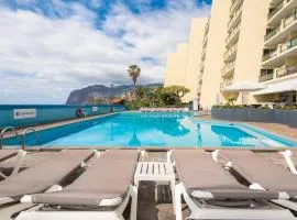 Hip Heaven Apartment on Beach