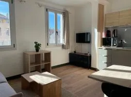 Studio plein centre ville 2EME ETAGE