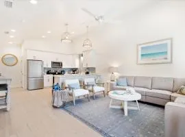 Brand New Luxury Rental on Oleander Unit E