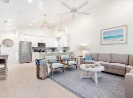 Brand New Luxury Rental on Oleander Unit H