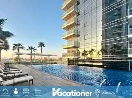 Carson C - Spacious Studio with Golf Course Views