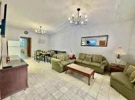 Villa by Centro Medico Occidente 3 br