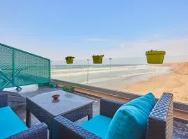 Surf and Fun Beachfront Stay With Balcony