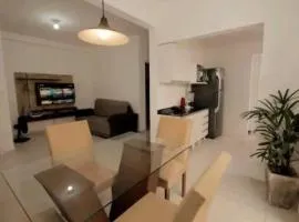 Apartamento 700m Praia Itaguá.Garagem.Ar condic