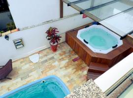 Pousada Velas do Forte, hotel s jacuzzi v destinaci Cabo Frio