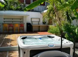 Condado 4 Bed 3 Bath Sleeps 8 Jacuzzi & Free Parking