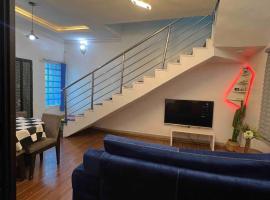 Cozy Duplex with garden, hotel v destinaci Iju Junction