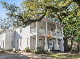 Old Dauphin Way Historic Home - Unit 3，位于莫比尔的酒店