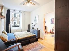 Artful 3 Bedroom Apt in City Center 5 min by foot to ESC & Art Basel