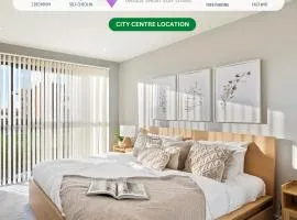 Beautiful Apartment in City Centre with Free Parking, Self-Check-In, Fast WiFi, Smart TV and Rooftop Terrace by Yoko Property