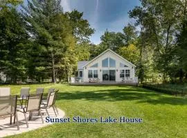 Large Open Floor Home with Fire Pit on the Lake