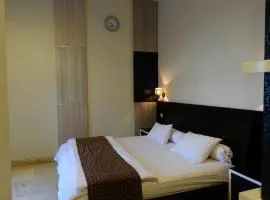 griya desa hotel & pool