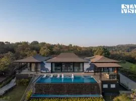 StayVista at The Nest at Canary Farms - Pool, Lawn
