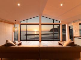 Private luxury villa with ocean view Shodoshima, hotel in Shodoshima