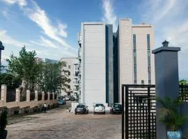 5 Elizabeth Golf Apartment