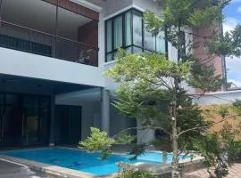 Jenista Pool Villa