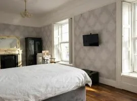 Beach Views Elegant & Modernised 5BD Period Home