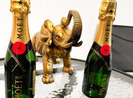 Romantinis pabėgimas i&scaron; miesto, luxusn&iacute; kemp v destinaci Maciuičiai