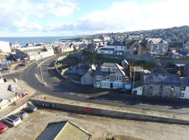 Coasters Holiday Flats, apartament a Macduff