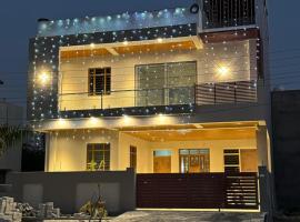 Praleen Villa, Unterkunft mit Onsen in Udaipur