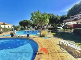 #271 T2 Bicos Flat U by Home Holidays