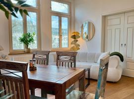 Modernes City-Apartment mit Blick in den Park und 2 Bäder H9