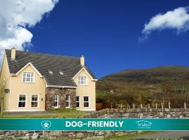 Cois Chnoic Holiday Home Dingle by Trident Holiday Homes, hotell i Dingle