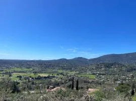 Les Oliviers de Lunéa, villa dans les hauteurs de Fayence