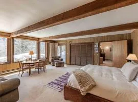 Bray House - Ski-in Ski-out family home