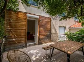 le Canopée 3 pers appart F1 terrasse fibre centre-ville