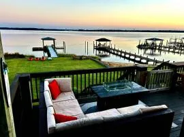 Relax,Fish,Grill,Chill! Pup,Kid Friendly Riverfront Paradise! Amenities,Gameroom