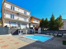 Apartment Dijana with private pool