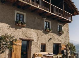 Felder Alpin Lodge, hotel in Villandro