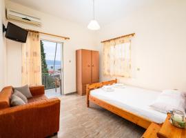 Sainis Rooms, Hotel in Selianitika