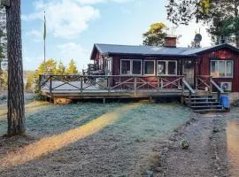 3 Bedroom Amazing Home In Yxlan